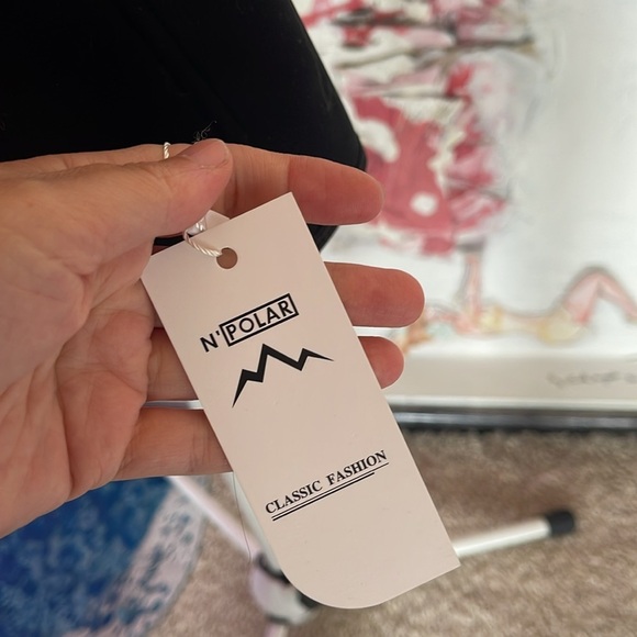 Black Zippered Women's waist trainer NWT - Picture 6 of 7